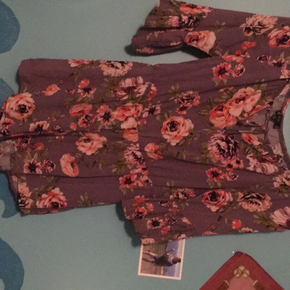 Lavender flowery romper - Picture 2 of 5